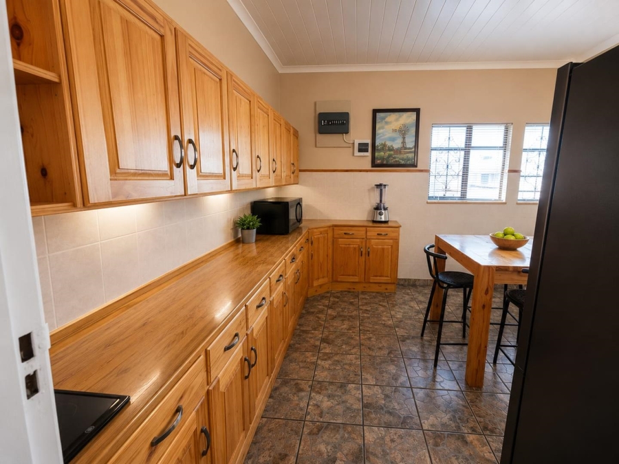 5 Bedroom Property for Sale in Wilgehof Free State